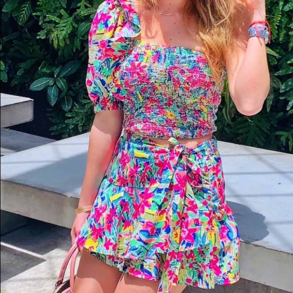 Zara set perfect for any event, brunch, party whatever you have in your mind.